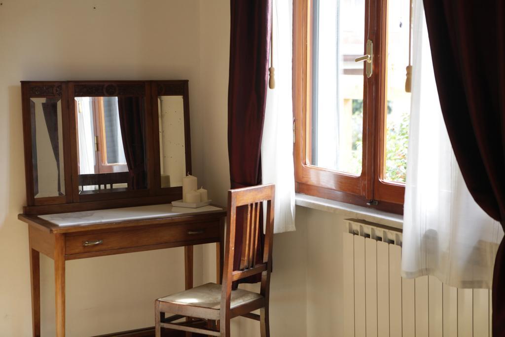 B&B Casa Di Claudia Marina Di Carrara Habitación foto